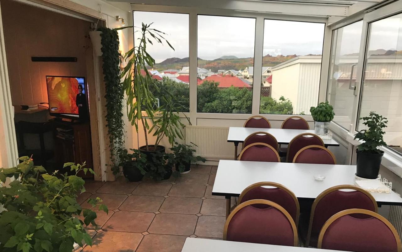 Guesthouse Arny Vestmannaeyjar Exterior photo