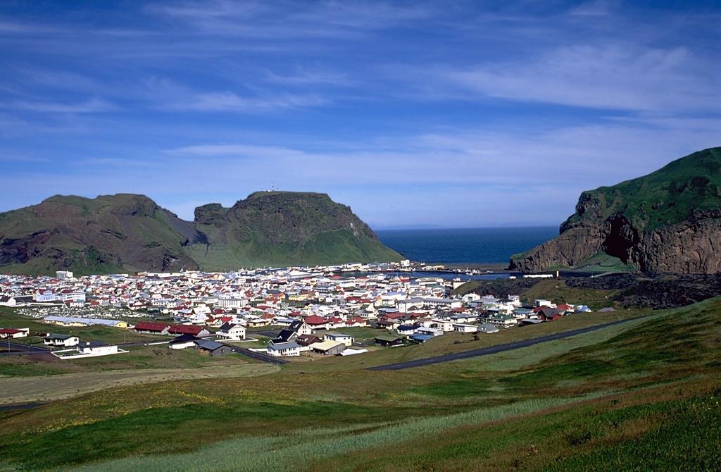 Guesthouse Arny Vestmannaeyjar Exterior photo