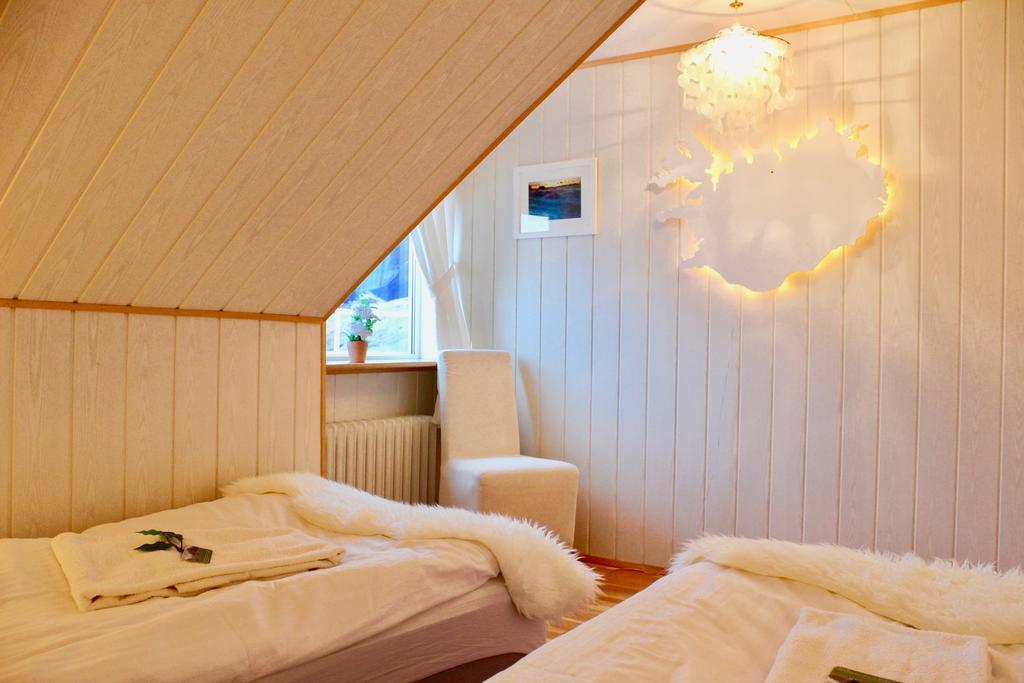 Guesthouse Arny Vestmannaeyjar Exterior photo