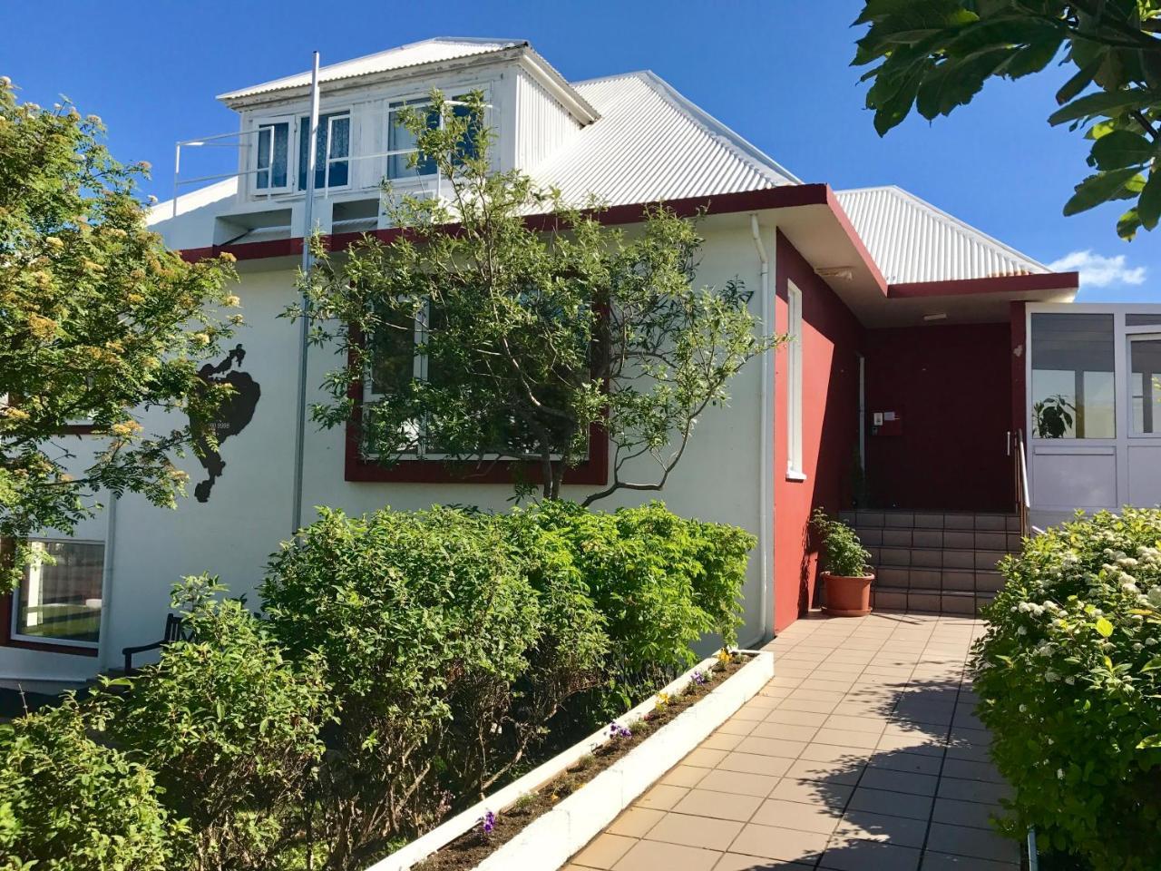 Guesthouse Arny Vestmannaeyjar Exterior photo