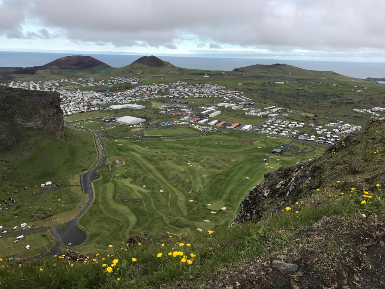 Guesthouse Arny Vestmannaeyjar Exterior photo
