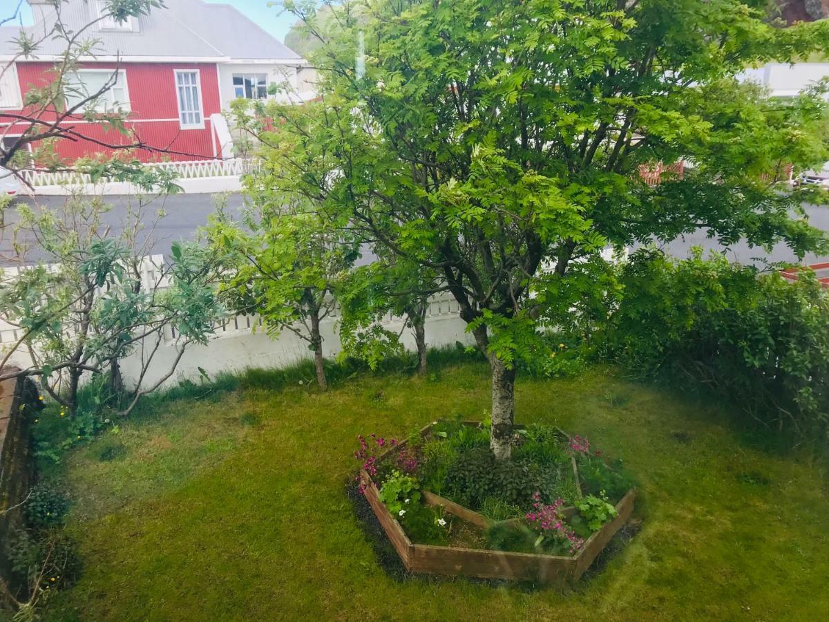 Guesthouse Arny Vestmannaeyjar Exterior photo